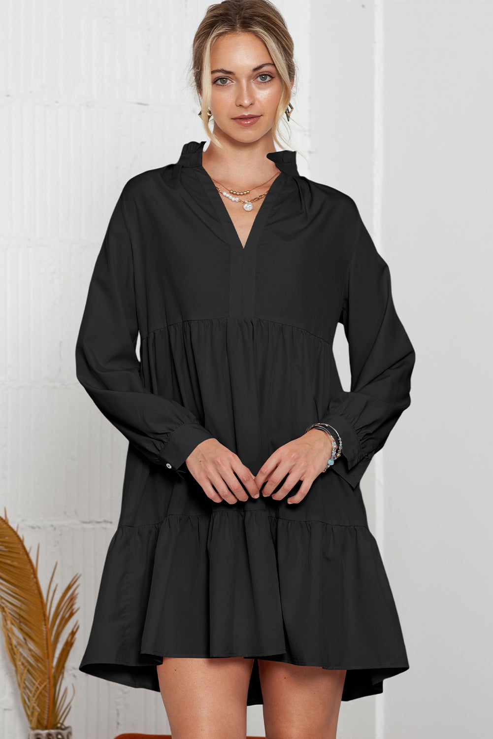 Black Elegant Stand V Neck Short Frill Dress: LBD