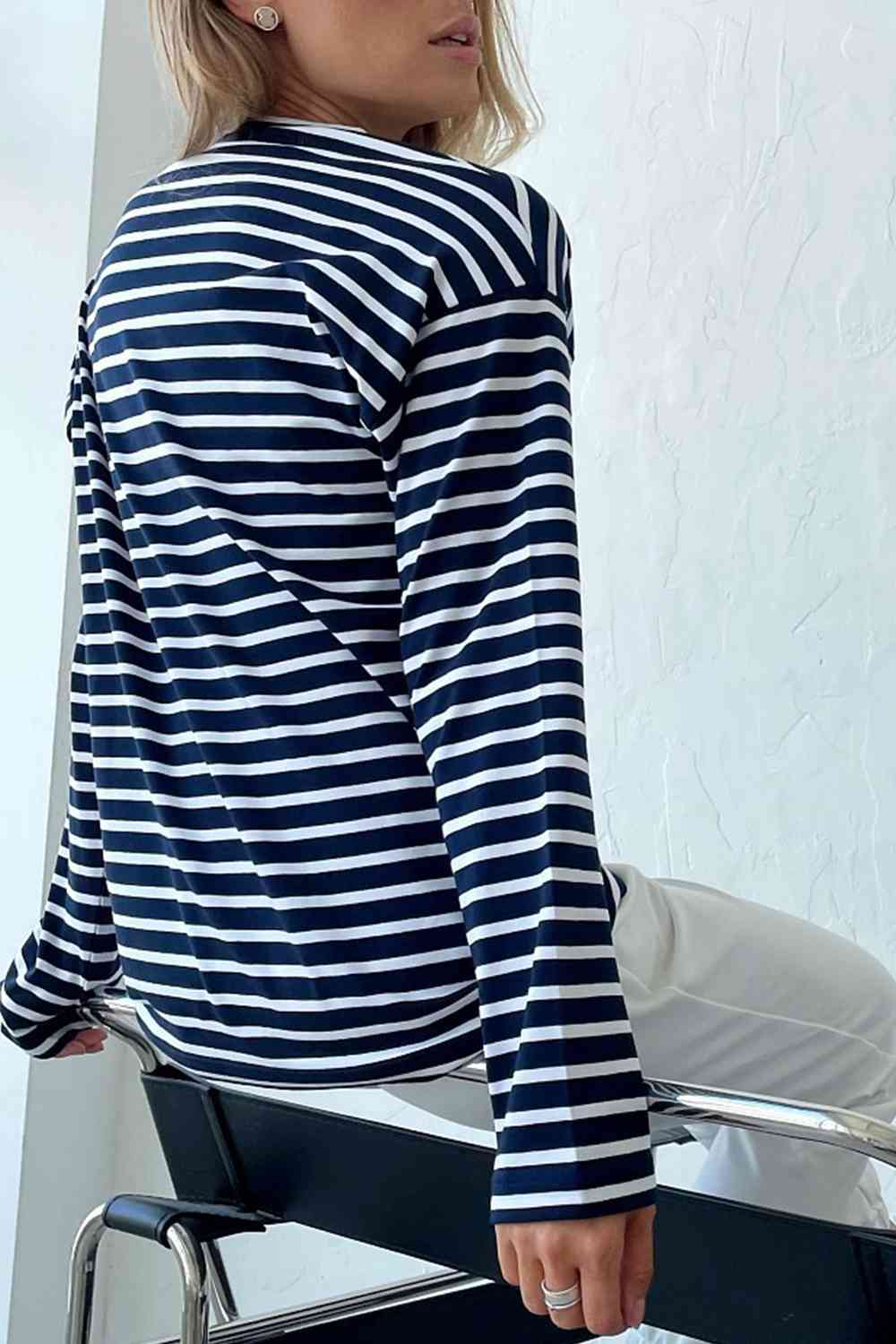 Round Neck Striped Dropped Shoulder T-Shirt: BLACK OR WHITE